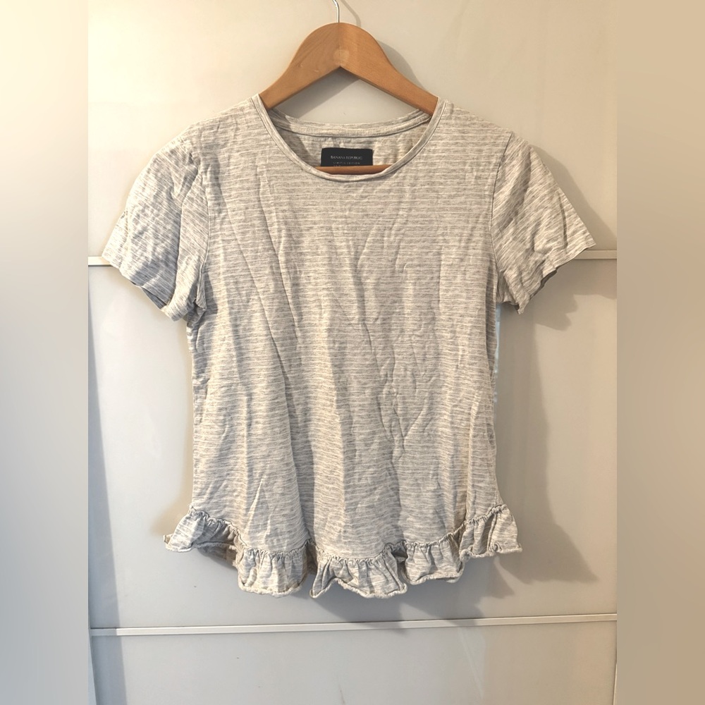 Banana Republic Tshirt Shirt Top Size S.